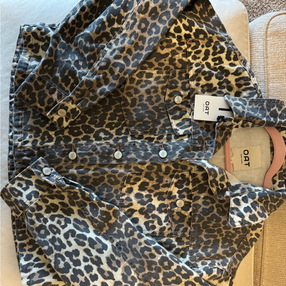 Leopard Print denim Jacket - Picture 3 of 11